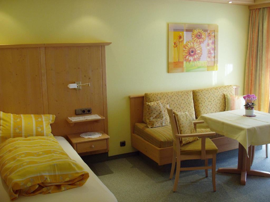 Gaestehaus Zur Faerbe Apartments Oberstdorf Oda fotoğraf